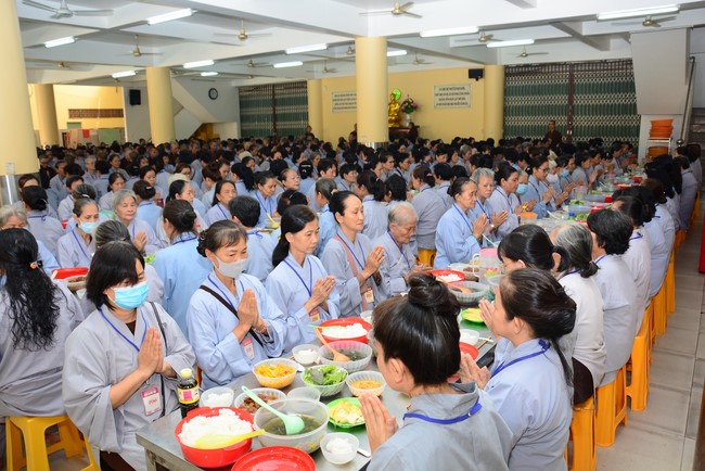 Dharma Talk “Peaceful place to stop ” – The 96th Seven-Day Retreat